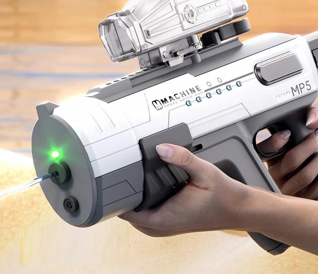 Водяний бластер для басейну