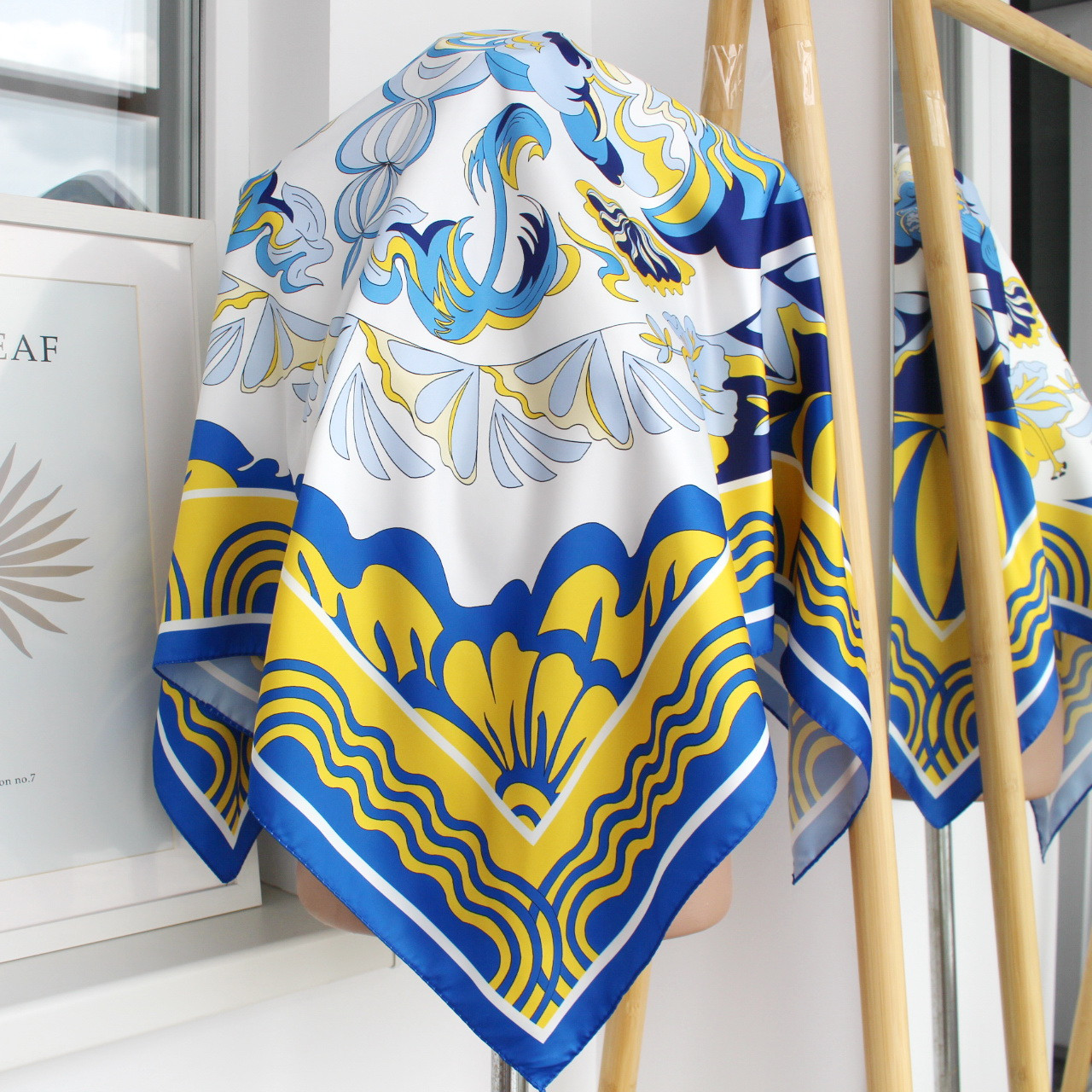 Хустка патріотична 90х90см "Володар неба Перун" 218042, фото 1