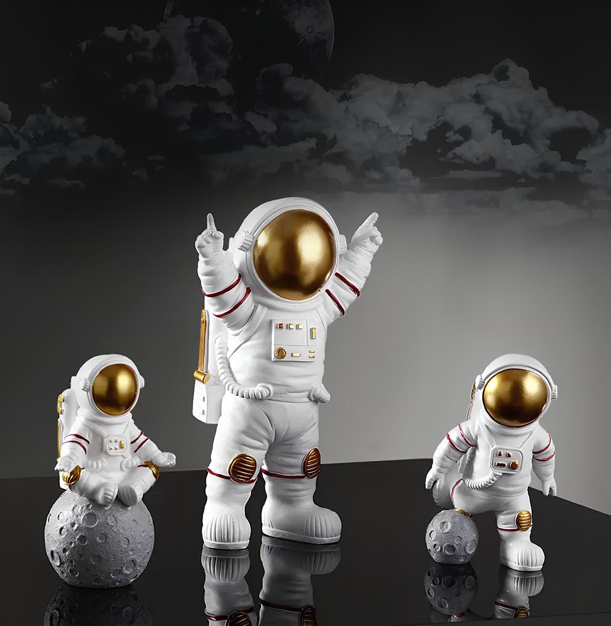 Статуетка Астронавт RESTEQ - інтер'єрна фігурка космонавта 10 см для декору дому та офісу