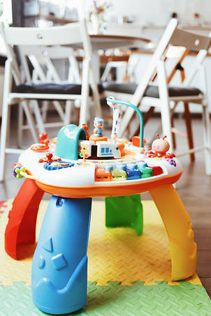 Ігрові столики та центри