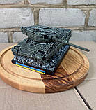 Статуетка Танк “Leopard 2” — Патріотичний подарунок з написом “Слава Україні!” 21х13х11 см, фото 4