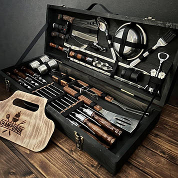 Набір шампурів у дерев'яному кейсі "Сокіл"