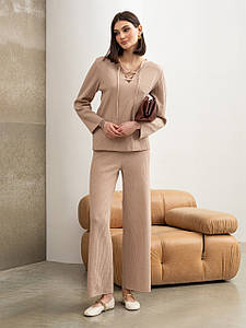 Теплий костюм жіночий брючний трикотажний осінній