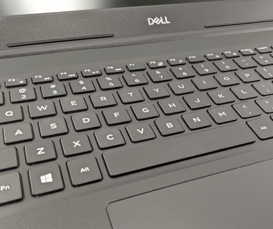 Б/в Ноутбук Dell Latitude 3590 15.6" 1920x1080| Core i5-8250U| 16 GB RAM| 240 GB SSD| UHD 620