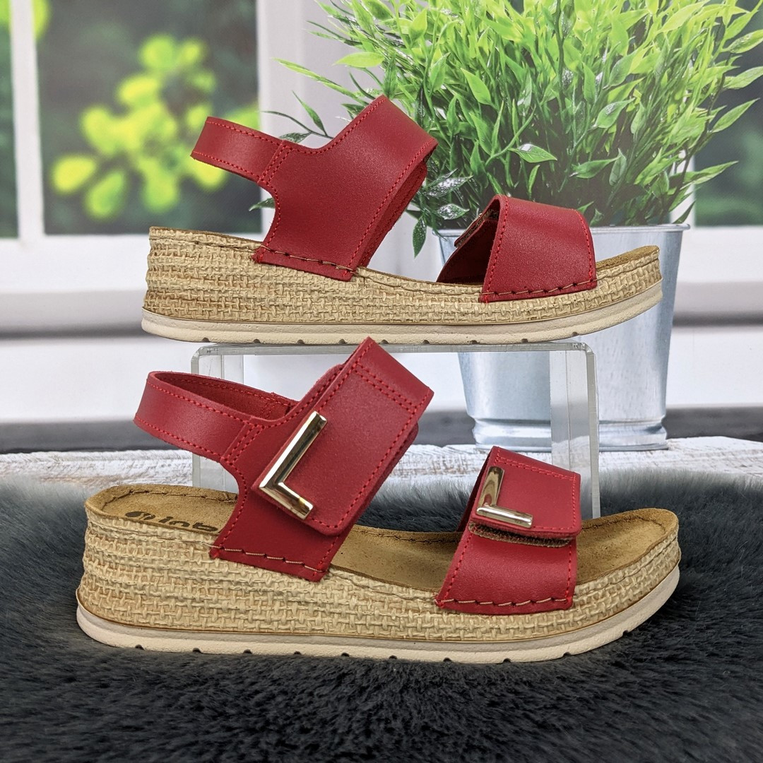 Босоніжки жіночі Inblu червоні шкіряні на танкетці 4981, фото 1