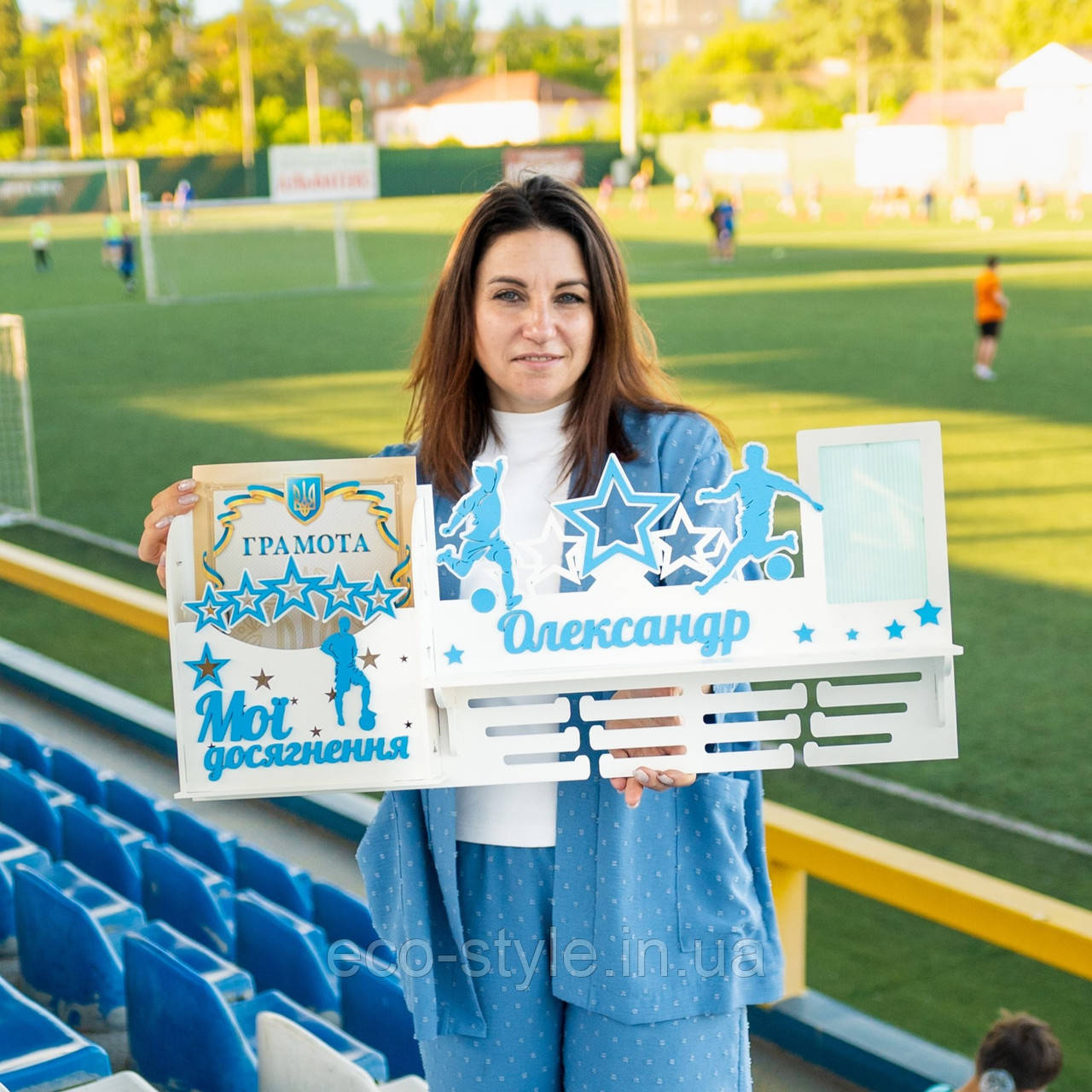 Медальниця футбол. Тримач для медалей футбол, Медальница футболісту, Поличка для футболіста, фото 1