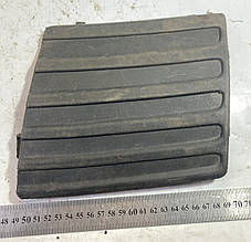 Накладка заглушка глуха переднього бампера Москвич 2141