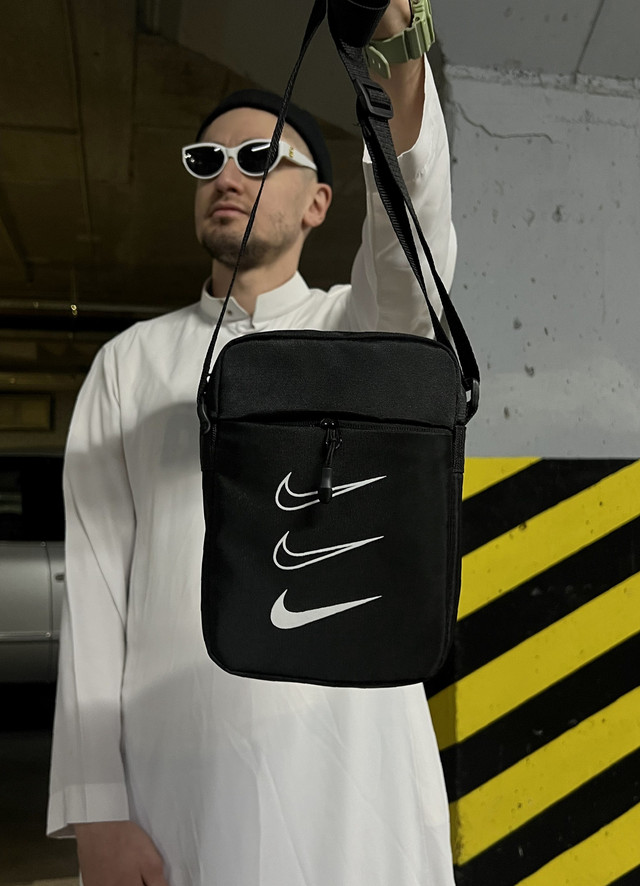 сумка чоловіча з кількома кишенями