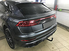 Фаркоп Audi Q8 2018- (вкл. SQ8, окрім Hybrid) швидкознімний гак на ключах