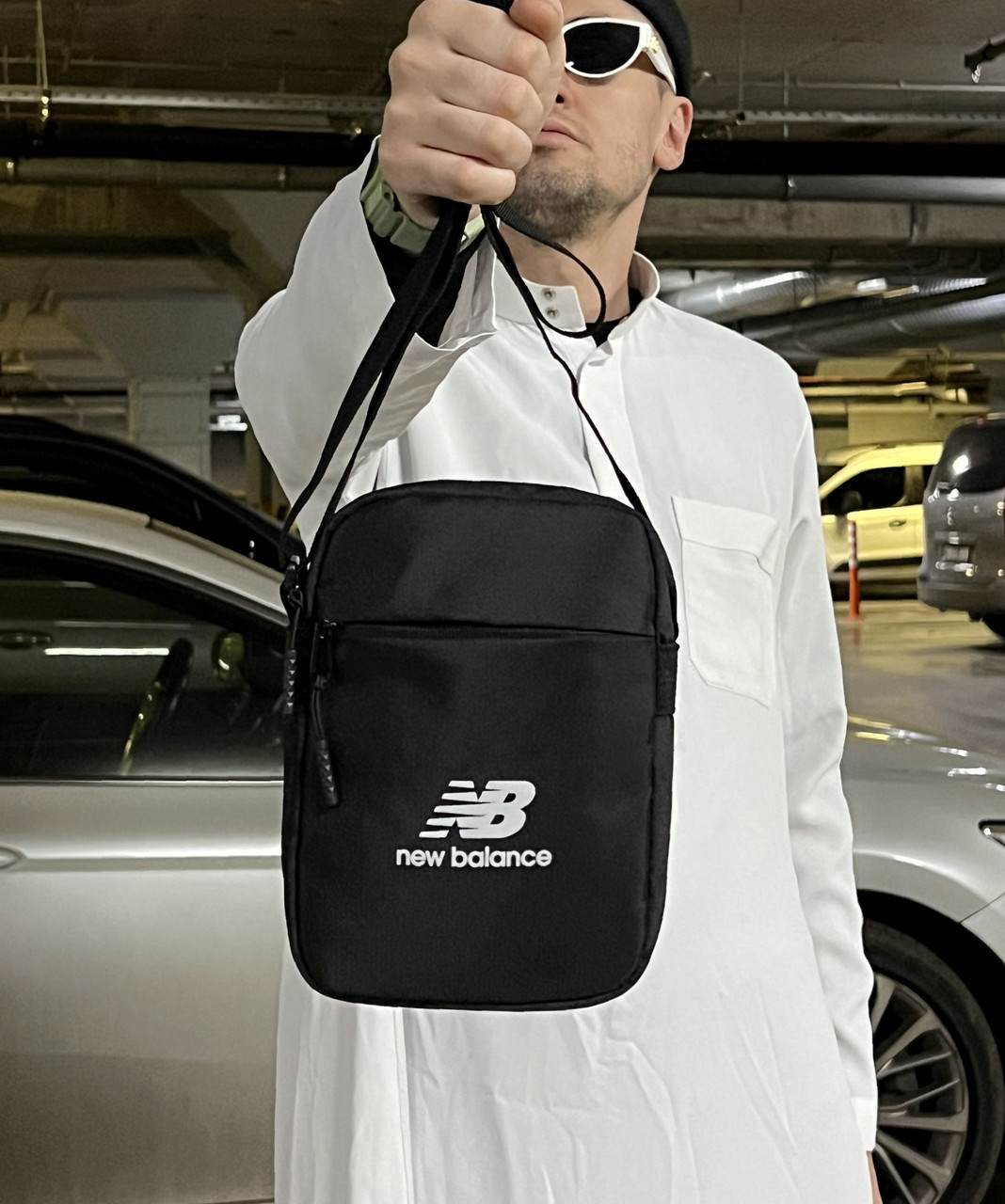 Універсальна чорна сумка - барсетка для чоловіків через плече New balance