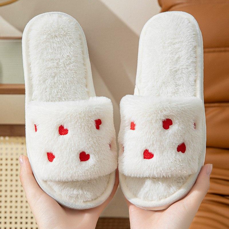 Жіночі тапочки для дому з вишитими сердечками Розмір 38-39 (фактично на 38)