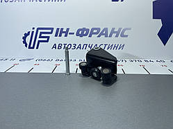 Ролик двері боковий, середній (без кронштейна) Renault, Nissan, Opel