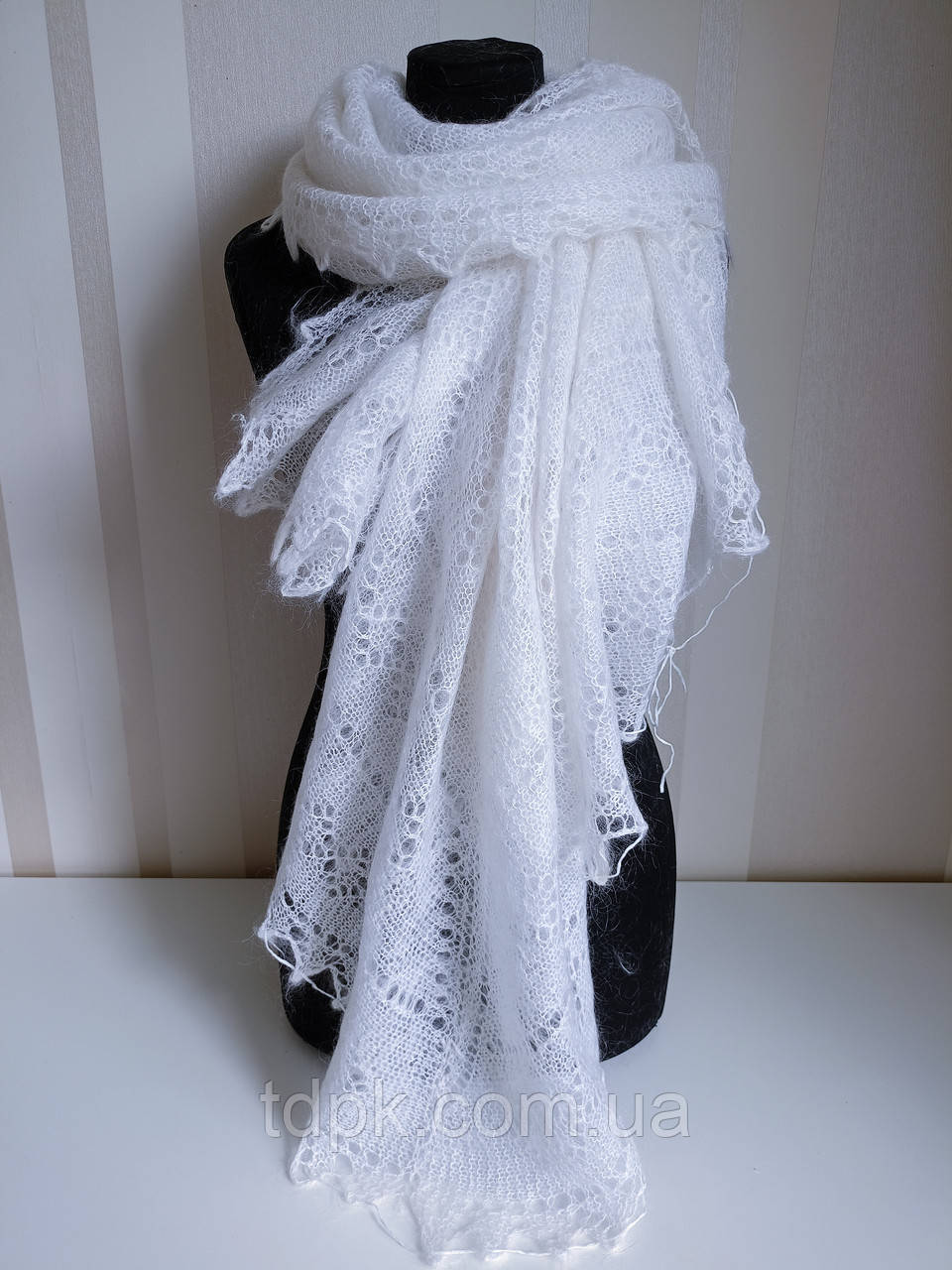 Хустка ажурна пухова, молочна, 125 х 125 см.  ручної роботи, фото 1
