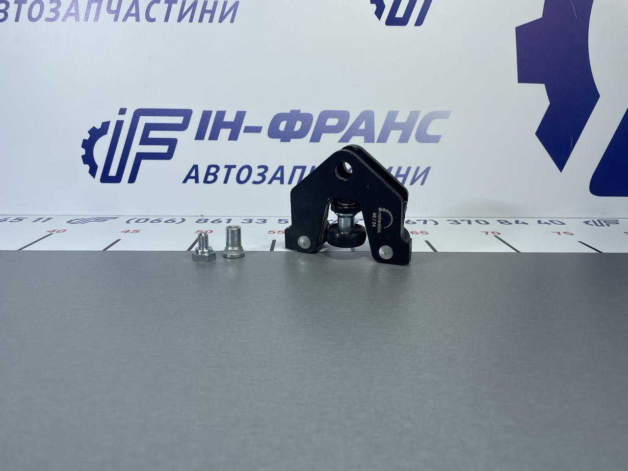 Ролик двері боковий, нижній Renault, Nissan, Opel ( 7700312012 )