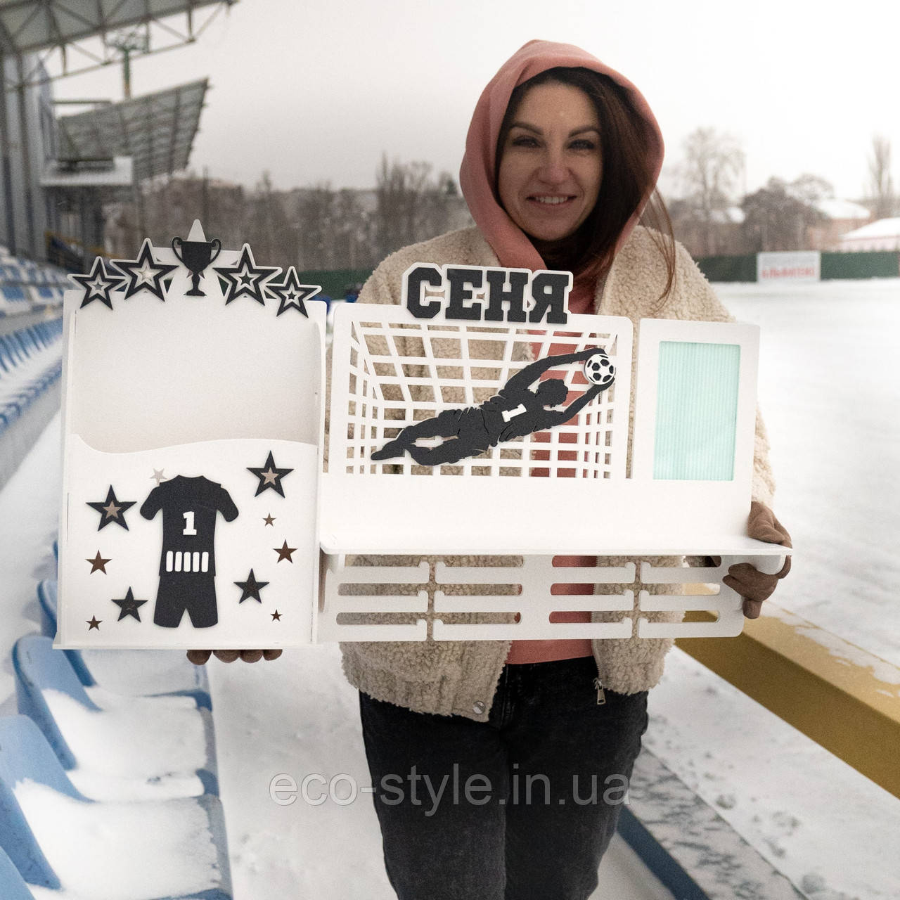 Подарунок для футболіста. Тримач для медалей футбол. Медальниця футболісту. Медальниця для голкіпера, фото 1