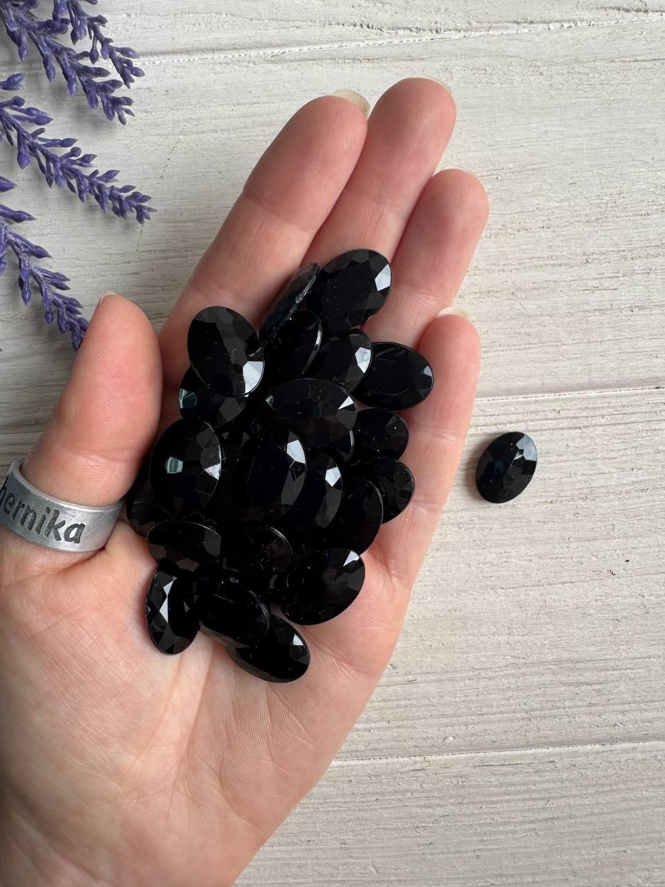 Кабошон " Овал 14*10 " чорний 50 шт