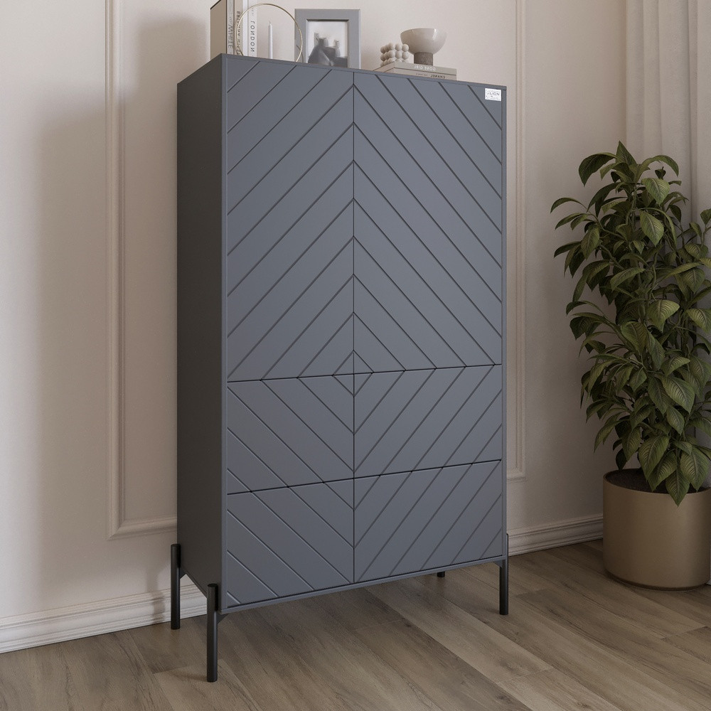 Комод-пенал з рельєфним оздобленням фасаду та чорними металевими ніжками LION Амарант 84x40x150 см Антрацит/Графітовий