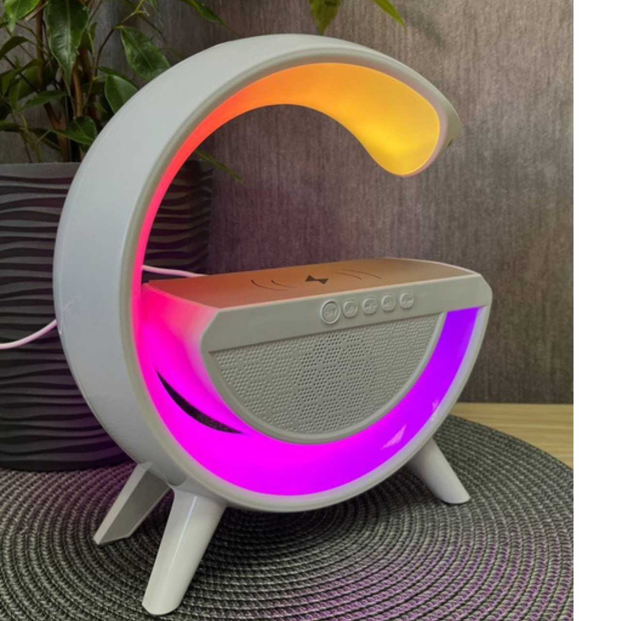 Настільна лампа-нічник з Bluetooth-колонкою та бездротовою зарядкою