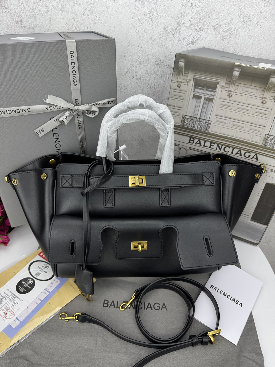 Balenciaga bel air Black Gold