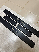 Накладки на пороги Nissan TIIDA з 2007 р. (carbon)