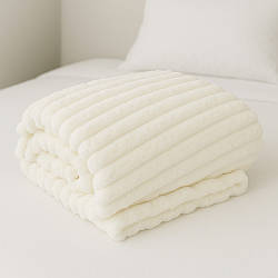 Двоспальний плед-покривало 230х200см, "Шарпей", Молочний / Велюрове покривало на ліжко
