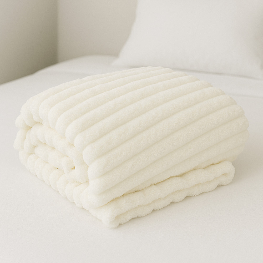 Двоспальний плед-покривало 230х200см, "Шарпей", Молочний / Велюрове покривало на ліжко, фото 1