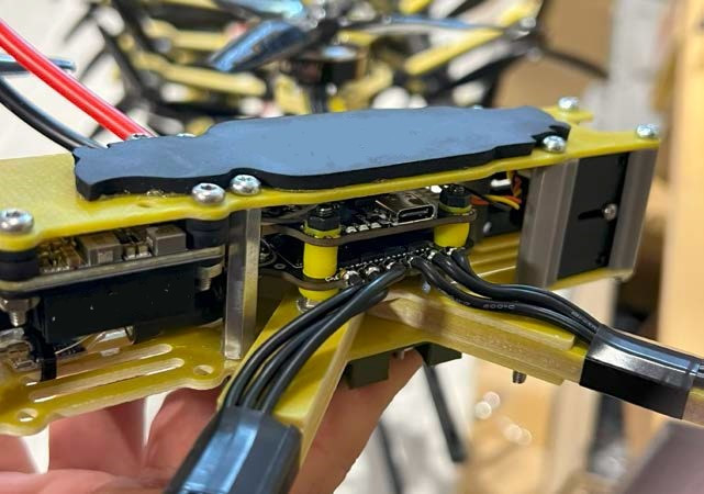 Прокладка під акумулятор FPV дрона