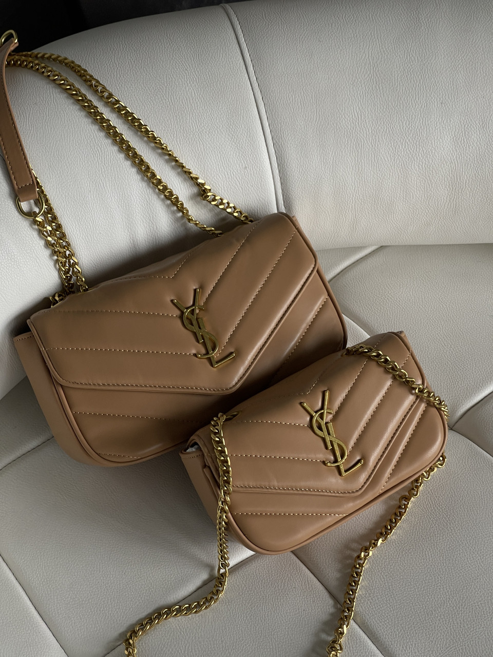 Жіноча сумка Yves Saint Laurent Loulou  leather bag бежевий Medium size 20.5см, фото 1