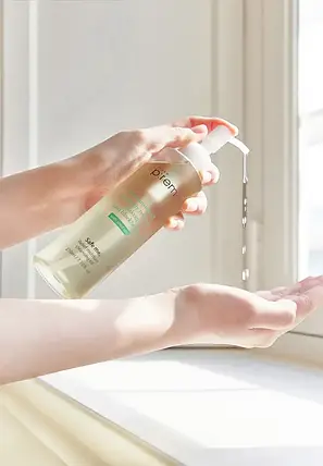 Гідрофільне масло для чутливої шкіри з вітаміном Є MAKE P:REM Safe Me Relief Moisture Cleansing Oil 210, фото 3