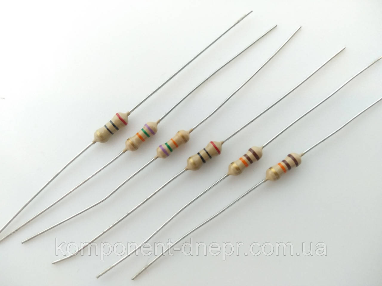Резистор 27 R  0.25W      cfr 5%