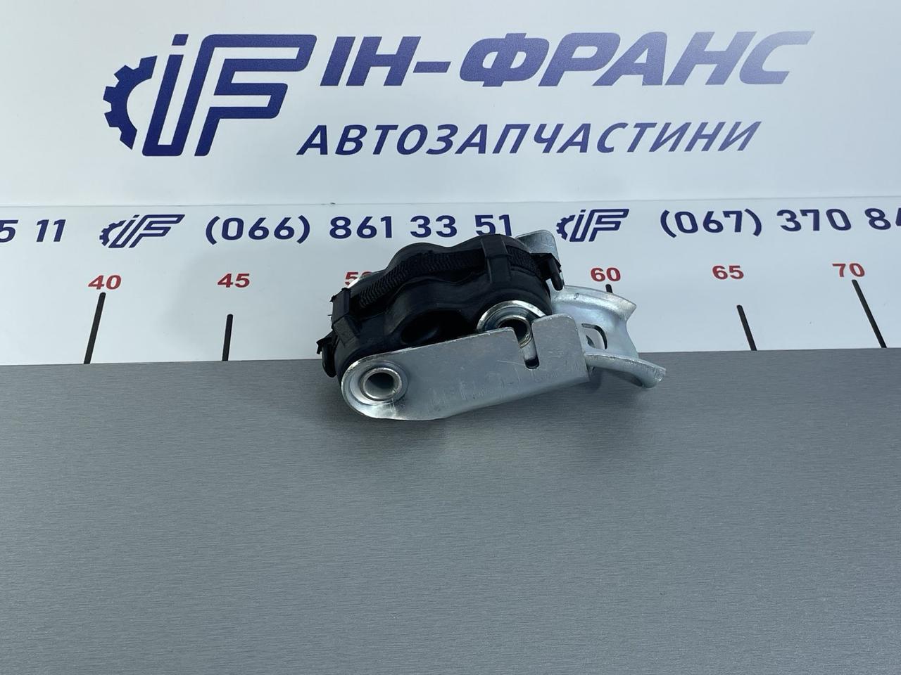 Кронштейн глушника / Кріплення глушника Renault Clio III, Modus