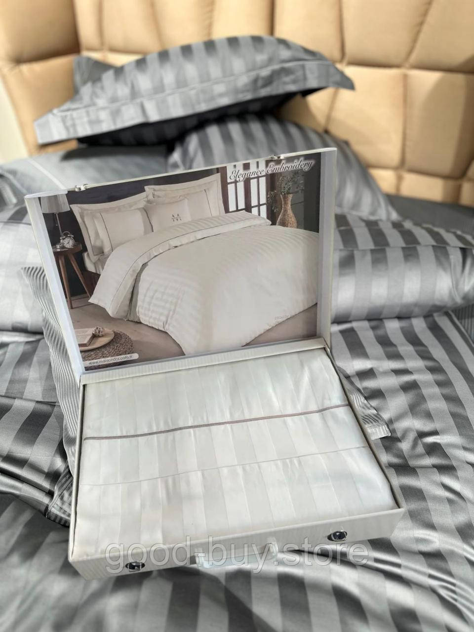 Постільна білизна Maison D'or Elegance Embroidery Linens ecru 200x220см сатин з вишивкою