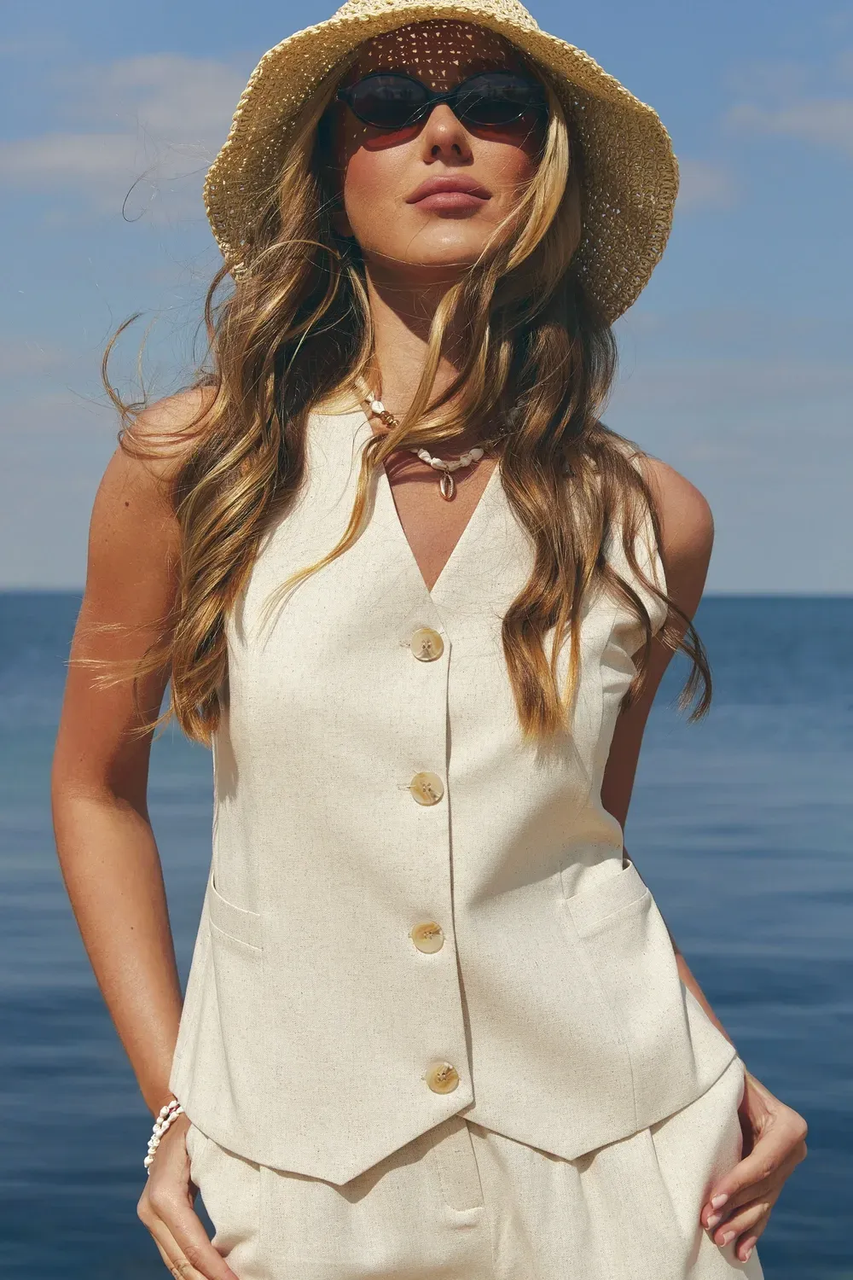 Жіночий літній жилет з льону на ґудзиках 42-52 розміри світло-бежевий, фото 1