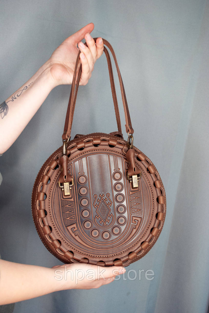 Кругла шкіряна сумка Берегиня коричнева, з короткими і довгим ремінцями, фото 1
