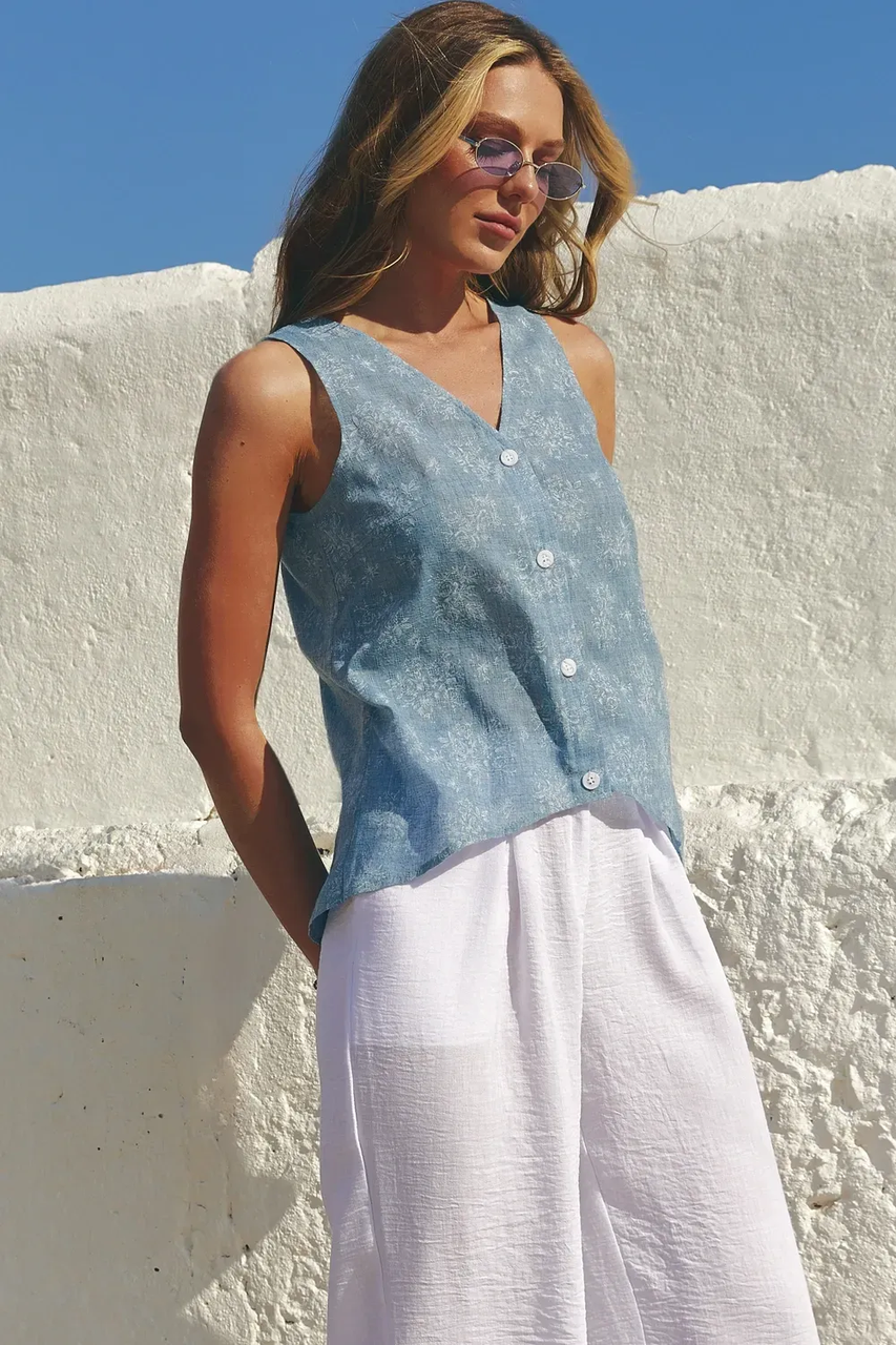 Жіночий літній жилет з льону з ґудзиками, асиметричний фасон 42-52 розміри з квітковим принтом, фото 1