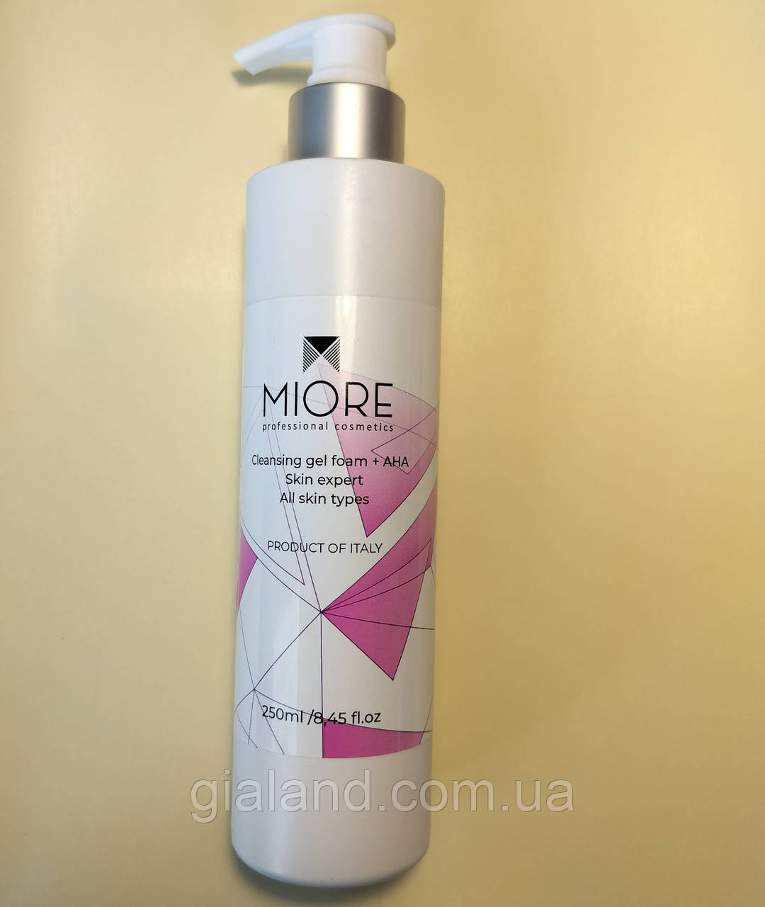 Очищуючий гель для вмивання з AHA кислотами Miore