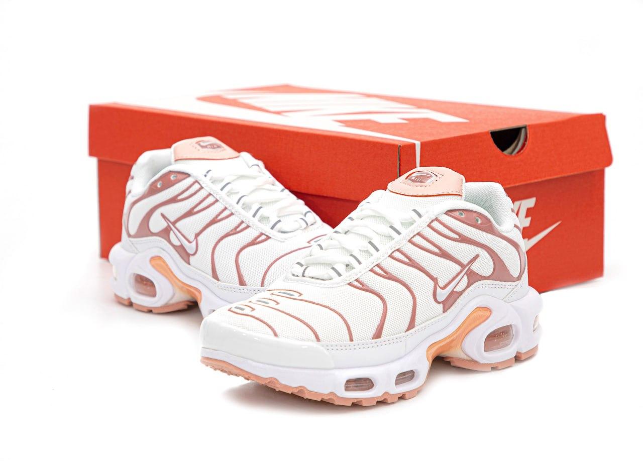 Жіночі білі Кросівки Nike Air Max Plus TN