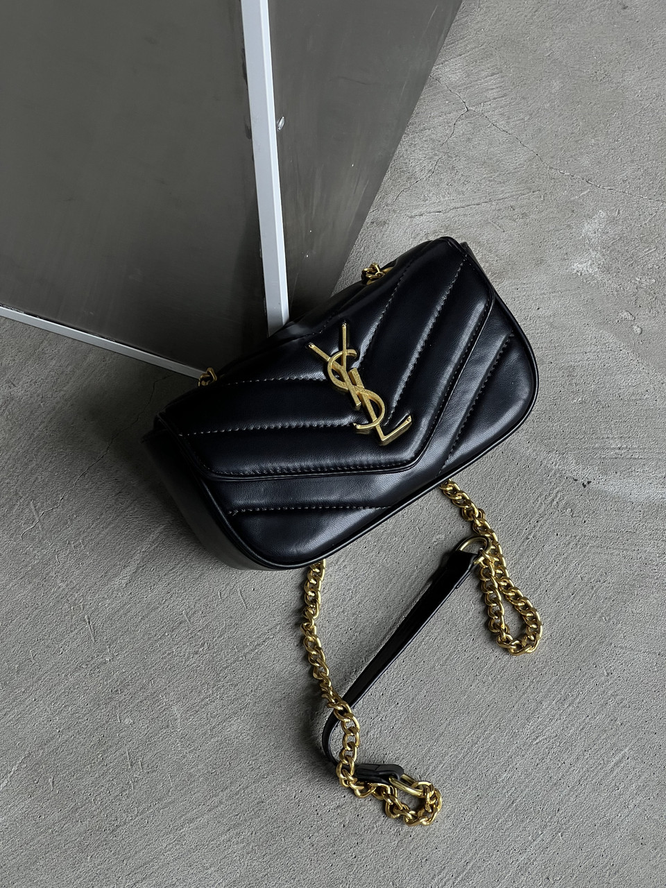 Жіноча сумка Yves Saint Laurent Loulou leather bag через плече чорний Лоран Small size, фото 1