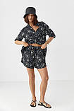 Літній квітковий жіночий костюм із шортами та сорочкою чорний розмір S M, Нове, фото 6