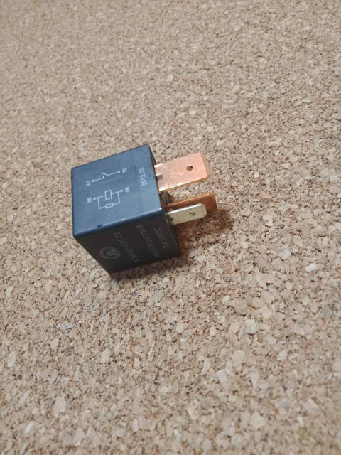 user_16d63c07② Реле стеклоочистителя 4-х конт 70А ZX Admiral ЗонгКсинг