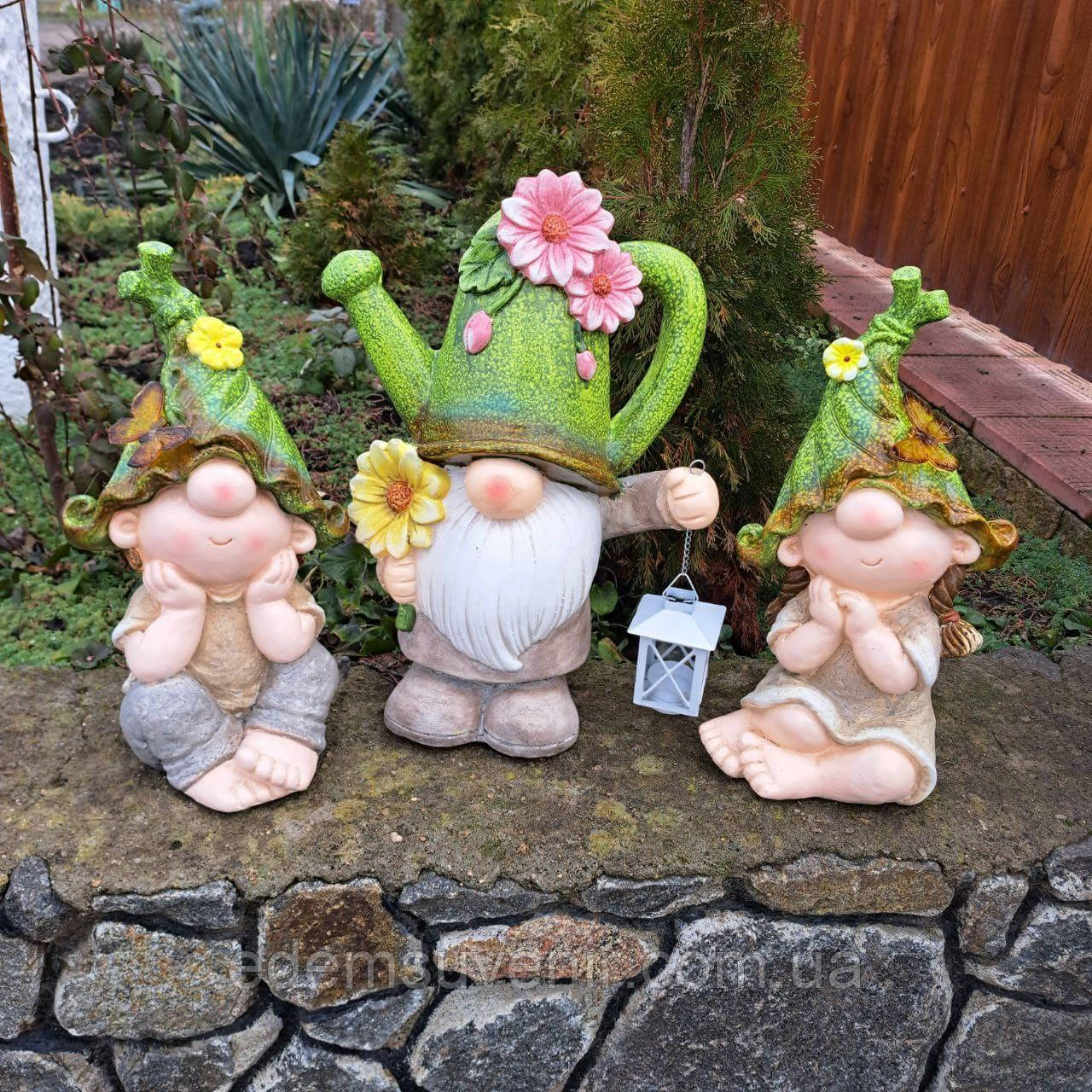 Комплект декоративних фігур Олівер, Робін і Емілі з ліхтариками на сонячних батареях, декоративні фігури для саду із полістоуну