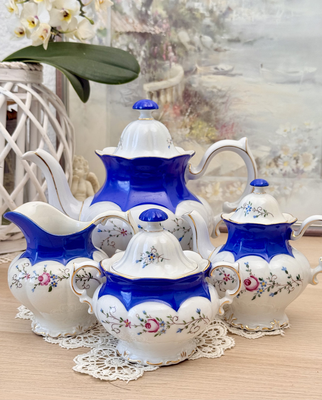 Вінтажний набір для чаювання, два фарфорових заварювальні чайники, цукорниця і молочник, фарфор, ручний розпис, Schoenau Porzellan
