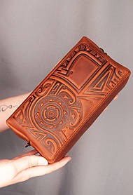 Велика чоловіча шкіряна косметичка світло-коричнева коньячна з тисненням Плин Часу