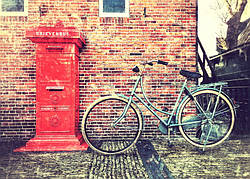 Фото листівка "Пошта на колесах — привіт з Нідерландів!🚲"