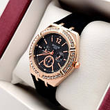 Жіночий наручний годинник Bolun чорного кольору, золотий корпус, м'який силіконовий ремінець, код - 2548b, фото 3