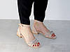 Босоніжки жіночі на маленькому підборі з камінням стрази бежеві, фото 5