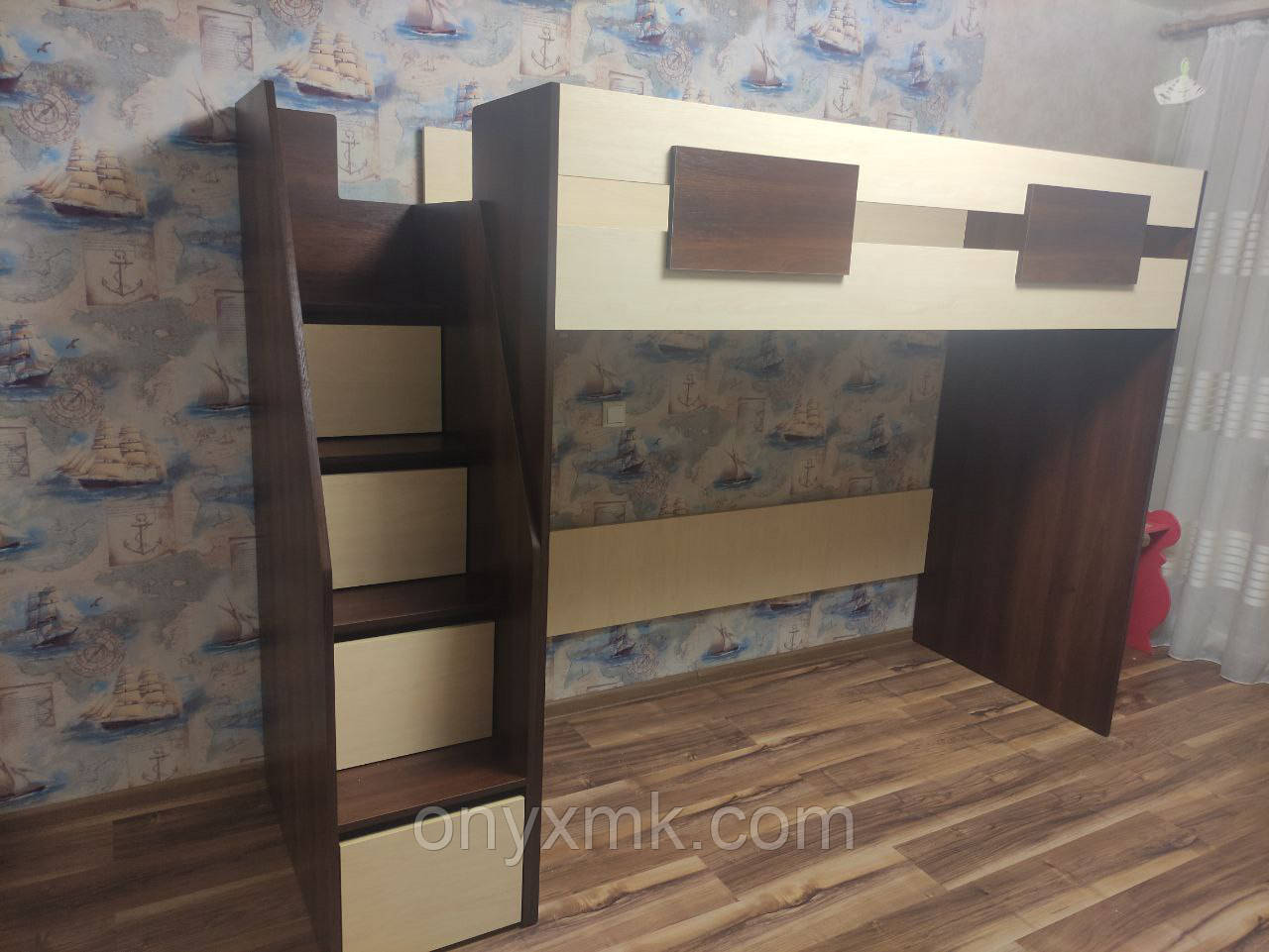Ліжко двоповерхове в дитячу кімнату