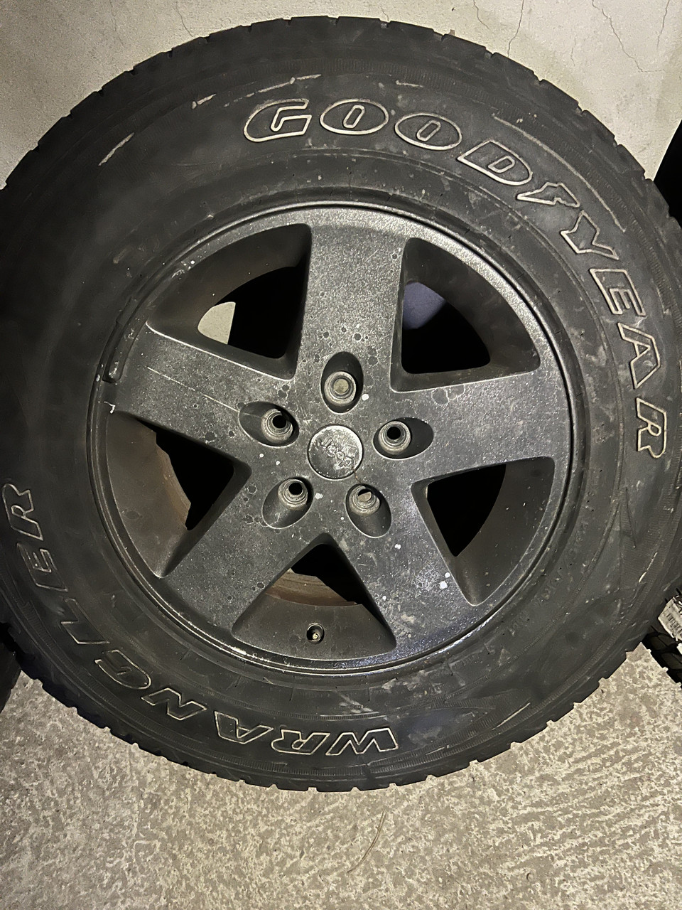 Запасне колесо R17 245/75