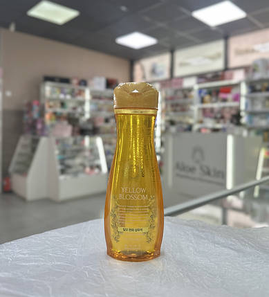 Шампунь проти випадіння волосся Daeng Gi Meo Ri Yellow Blossom Hair Loss Care Shampoo 400мл, фото 3
