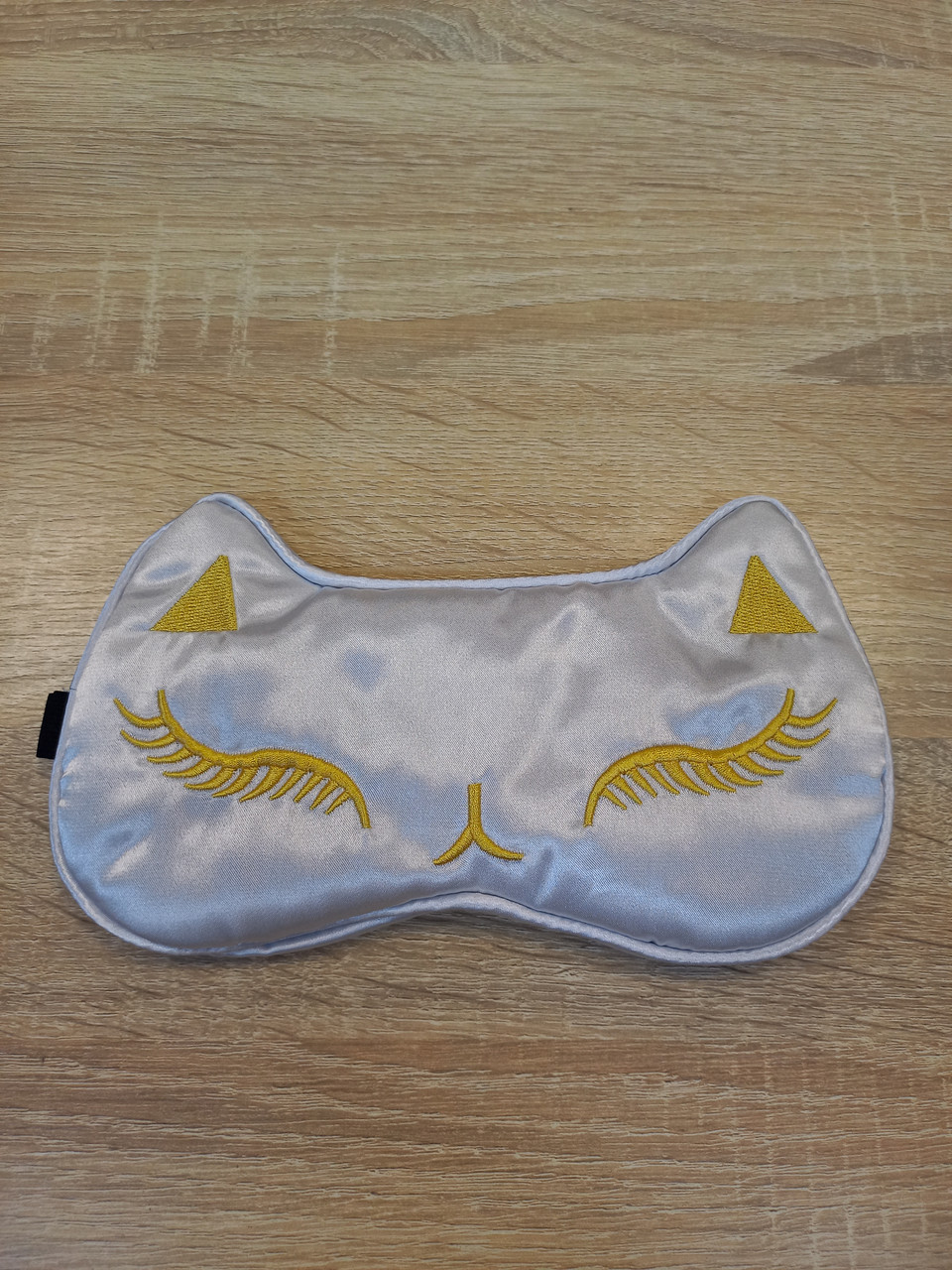 Маска для сну атласна з вишивкою срібляста